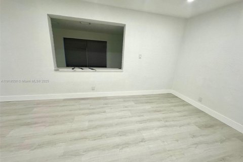 Villa ou maison à vendre à Dania Beach, Floride: 3 chambres, 118.17 m2 № 1974065 - photo 12