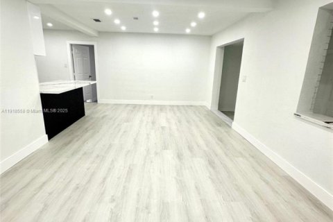 Villa ou maison à vendre à Dania Beach, Floride: 3 chambres, 118.17 m2 № 1974065 - photo 14