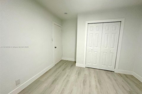 Villa ou maison à vendre à Dania Beach, Floride: 3 chambres, 118.17 m2 № 1974065 - photo 16