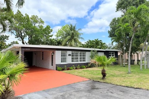 House in Fort Lauderdale, Florida 3 bedrooms, 203.27 sq.m. № 1887642 - photo 4