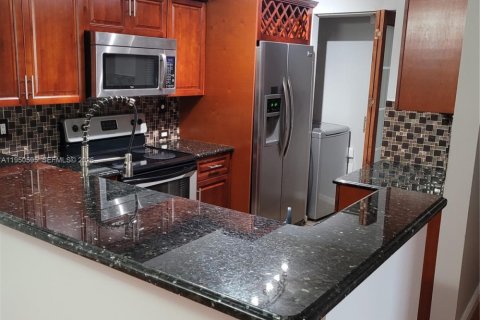 Condominio en Miramar, Florida, 3 dormitorios  № 2006825