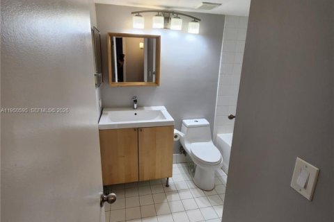 Condominio en alquiler en Miramar, Florida, 3 dormitorios, 104.52 m2 № 2006825 - foto 25