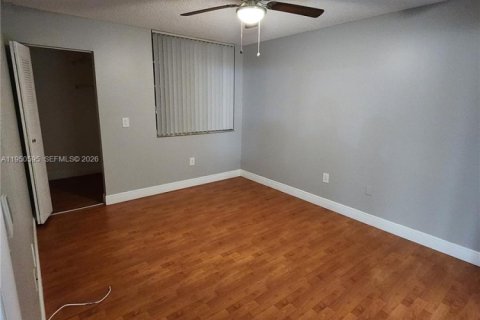 Condominio en alquiler en Miramar, Florida, 3 dormitorios, 104.52 m2 № 2006825 - foto 6