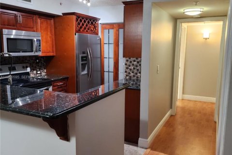 Condominio en alquiler en Miramar, Florida, 3 dormitorios, 104.52 m2 № 2006825 - foto 3