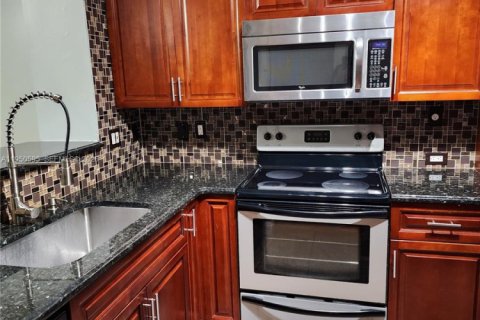 Condominio en alquiler en Miramar, Florida, 3 dormitorios, 104.52 m2 № 2006825 - foto 5