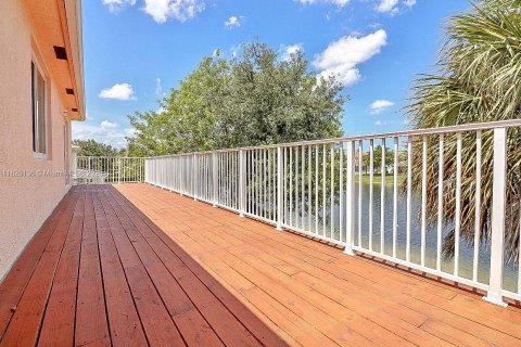 House in Miramar, Florida 6 bedrooms, 313.08 sq.m. № 1779467 - photo 19