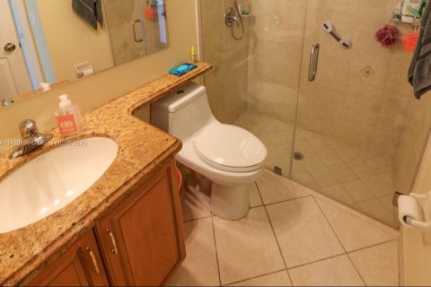 House in Miramar, Florida 6 bedrooms, 313.08 sq.m. № 1779467 - photo 12