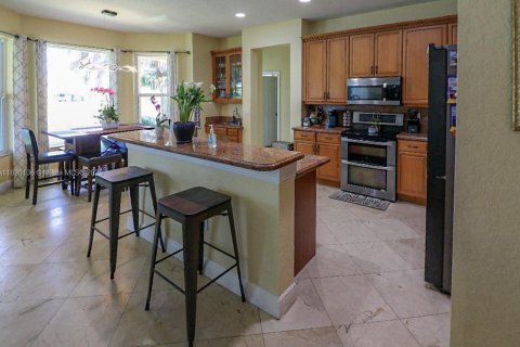 House in Miramar, Florida 6 bedrooms, 313.08 sq.m. № 1779467 - photo 11