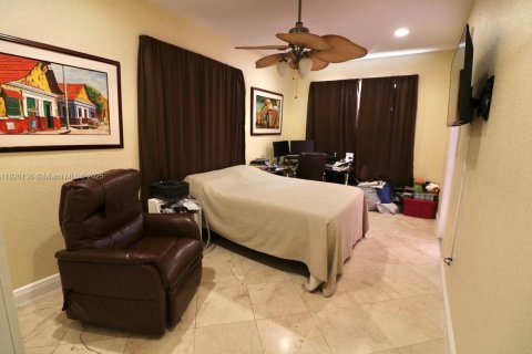 House in Miramar, Florida 6 bedrooms, 313.08 sq.m. № 1779467 - photo 29