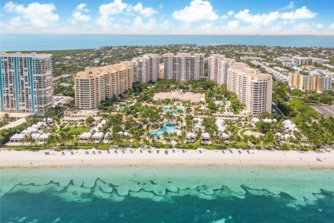 Condo in Key Biscayne, Florida, 3 bedrooms  № 1949289 - photo 22