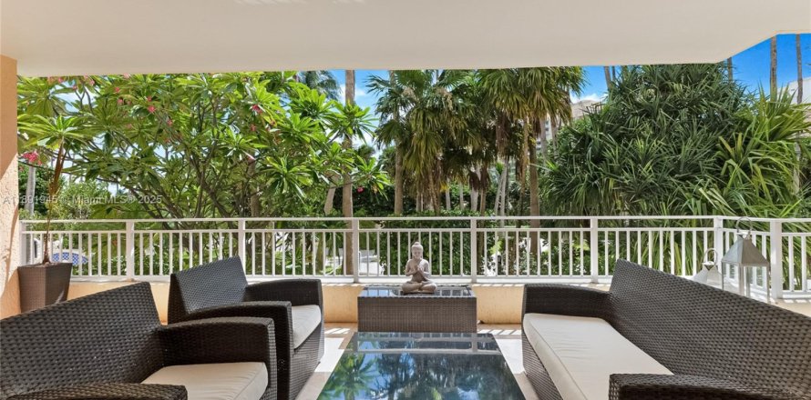 Condo in Key Biscayne, Florida, 3 bedrooms  № 1949289