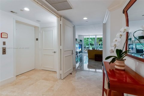 Condo in Key Biscayne, Florida, 3 bedrooms  № 1949289 - photo 15