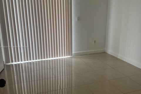 Купить кондоминиум в Хайалиа, Флорида 2 спальни, 83.24м2, № 1814025 - фото 4