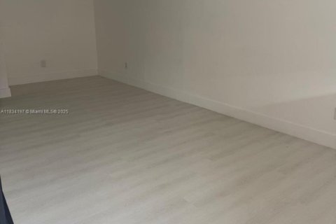 Купить кондоминиум в Хайалиа, Флорида 2 спальни, 83.24м2, № 1814025 - фото 8