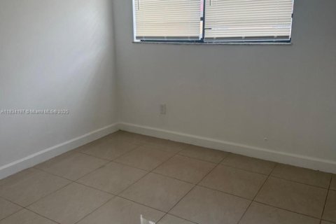 Купить кондоминиум в Хайалиа, Флорида 2 спальни, 83.24м2, № 1814025 - фото 2