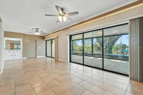 Villa ou maison à vendre à Port Charlotte, Floride: 3 chambres, 170.85 m2 № 1852639 - photo 9