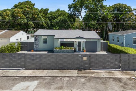 Купить виллу или дом в Майами, Флорида 3 спальни, 105.07м2, № 1854750 - фото 23