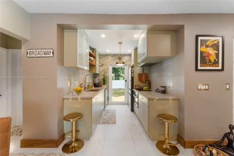 Купить виллу или дом в Майами, Флорида 3 спальни, 105.07м2, № 1854750 - фото 12