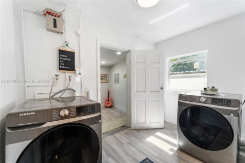 Купить виллу или дом в Майами, Флорида 3 спальни, 105.07м2, № 1854750 - фото 21