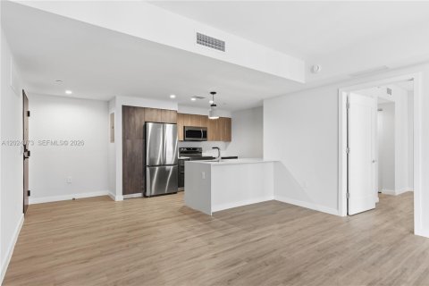 Condo in Miami, Florida, 1 bedroom  № 2252182 - photo 8