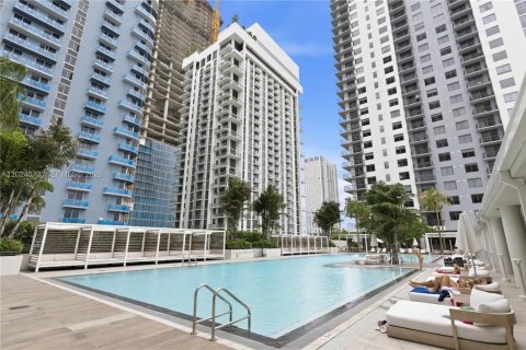 Condo in Miami, Florida, 1 bedroom  № 2252182 - photo 29