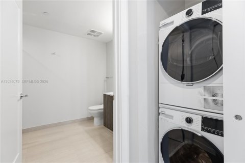 Condo in Miami, Florida, 1 bedroom  № 2252182 - photo 20
