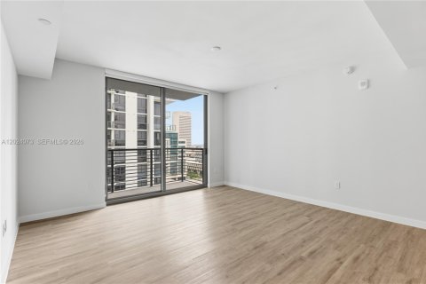 Condo in Miami, Florida, 1 bedroom  № 2252182 - photo 7