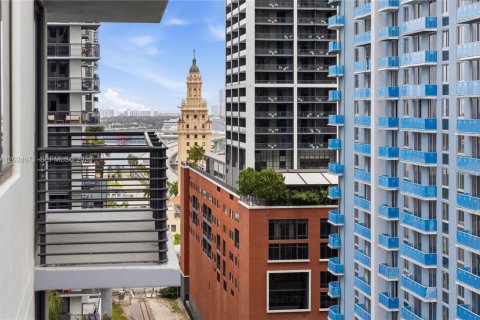 Condo in Miami, Florida, 1 bedroom  № 2252182 - photo 25