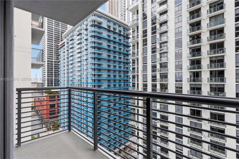 Condo in Miami, Florida, 1 bedroom  № 2252182 - photo 23