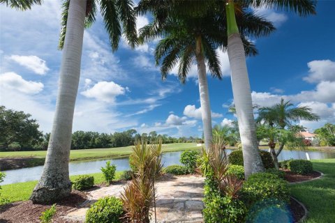 Casa en venta en Lake Suzy, Florida, 2 dormitorios, 213.68 m2 № 2383867 - foto 2