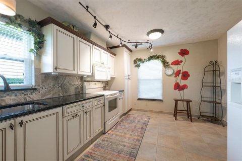 Casa en venta en Lake Suzy, Florida, 2 dormitorios, 213.68 m2 № 2383867 - foto 8