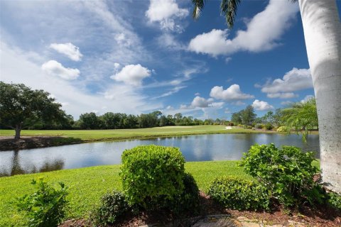 Casa en venta en Lake Suzy, Florida, 2 dormitorios, 213.68 m2 № 2383867 - foto 3