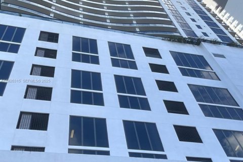 Copropriété à vendre à Miami, Floride: 1 chambre № 1990508 - photo 2