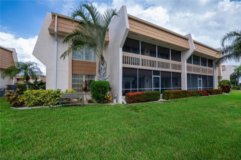 Condo in Punta Gorda, Florida, 2 bedrooms  № 1831952 - photo 1