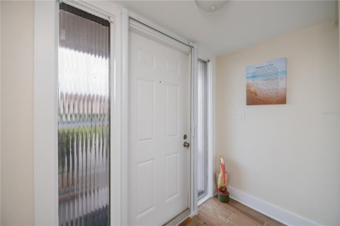 Condo in Punta Gorda, Florida, 2 bedrooms  № 1831952 - photo 7