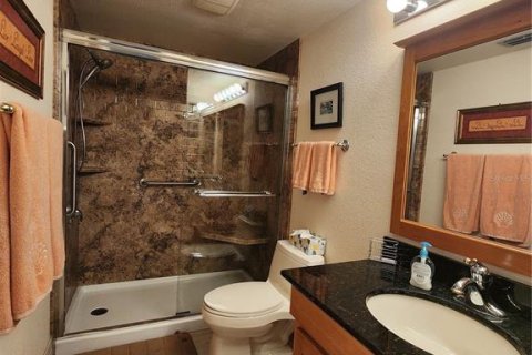 Condo in Saint Petersburg, Florida, 2 bedrooms № 2118602 - photo 18