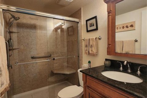 Condo in Saint Petersburg, Florida, 2 bedrooms № 2118602 - photo 15