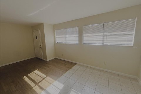 Appartement à louer à Gainesville, Floride: 2 chambres, 75.25 m2 № 2218978 - photo 4