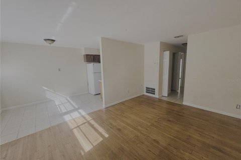 Appartement à louer à Gainesville, Floride: 2 chambres, 75.25 m2 № 2218978 - photo 6