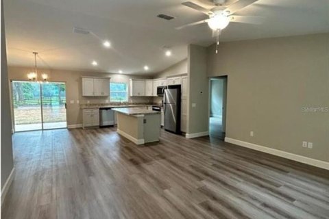 House in Ocala, Florida 3 bedrooms, 127.28 sq.m. № 1905431 - photo 2