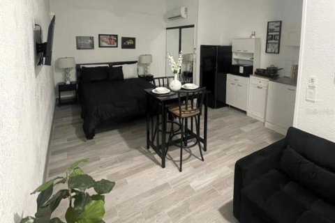 House in Orlando, Florida 1 bedroom, 18.58 sq.m. № 1886967 - photo 5