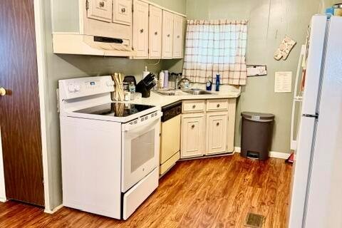 House in Port St. Lucie, Florida 2 bedrooms, 111.48 sq.m. № 2158408 - photo 6