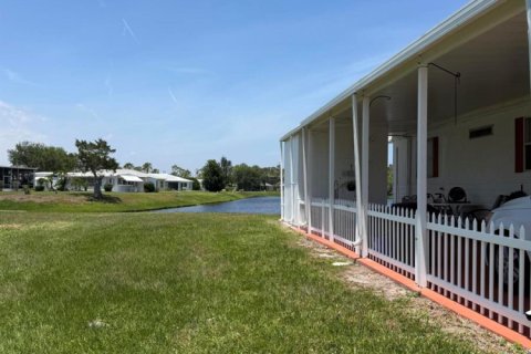 House in Port St. Lucie, Florida 2 bedrooms, 111.48 sq.m. № 2158408 - photo 14