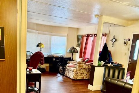 House in Port St. Lucie, Florida 2 bedrooms, 111.48 sq.m. № 2158408 - photo 7