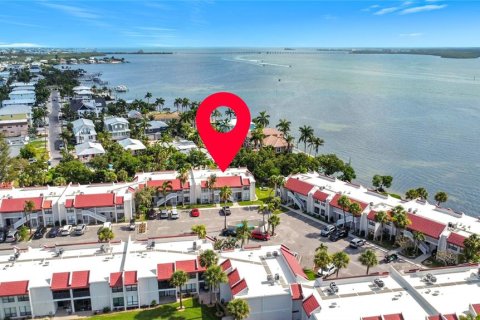 Condominio en Bradenton Beach, Florida, 2 dormitorios  № 2152058