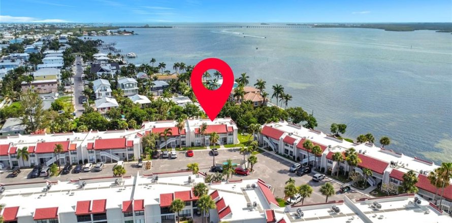 Condominio en Bradenton Beach, Florida, 2 dormitorios № 2152058