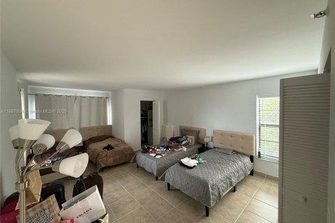 Condo in Pompano Beach, Florida, 2 bedrooms  № 1949531 - photo 3