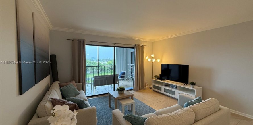 Condo in Pompano Beach, Florida, 2 bedrooms  № 1949531