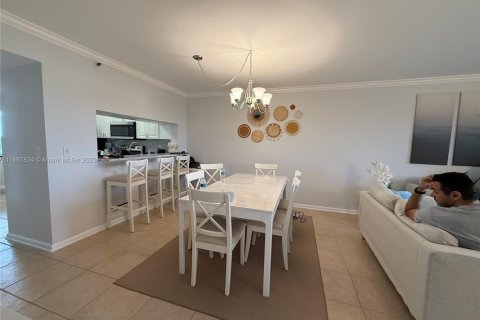Condo in Pompano Beach, Florida, 2 bedrooms  № 1949531 - photo 16