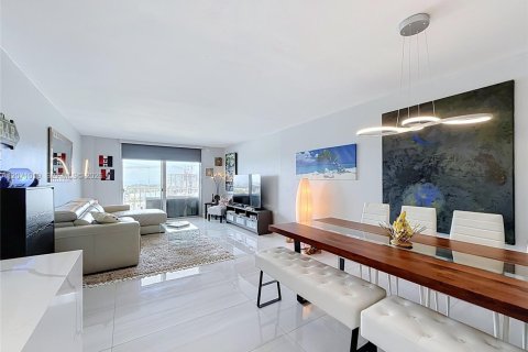 Copropriété à vendre à Miami Beach, Floride: 2 chambres, 108.7 m2 № 2303835 - photo 7